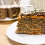 Утка с черносливом и яблоками — рецепт