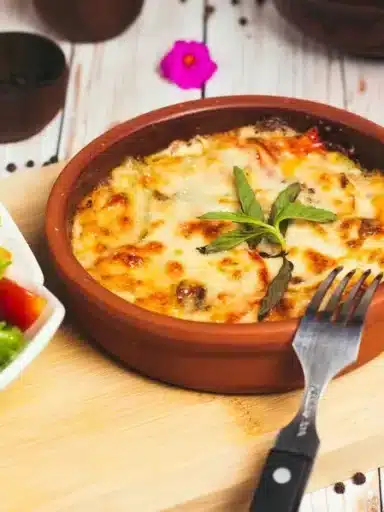 Жюльен с ветчиной и сыром