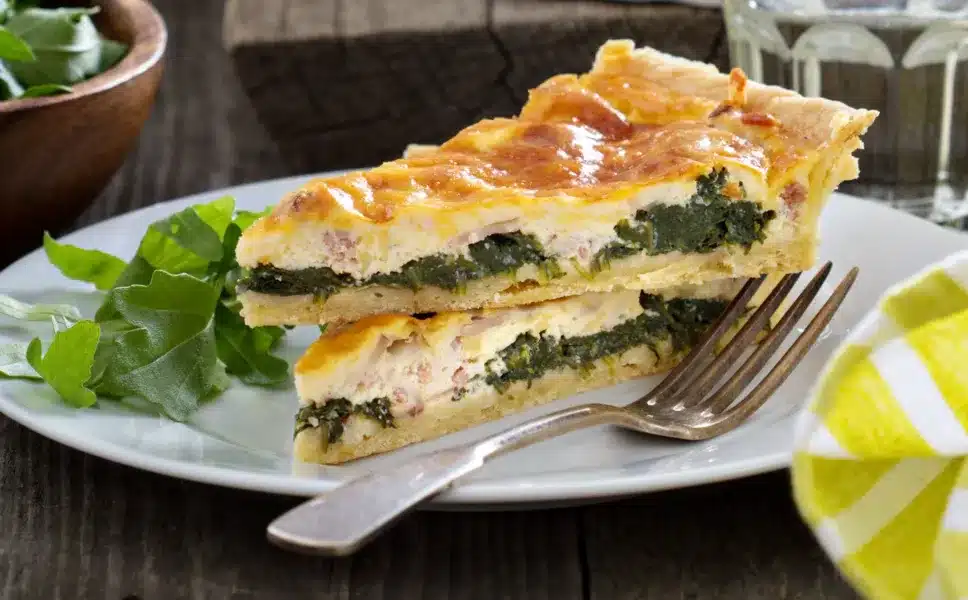 Заливной пирог з курицею и капустой